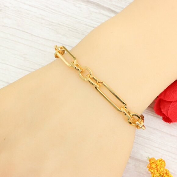 "Trendy Handmade Bracelet – A Thoughtful Gift for Girls & Women | UNVRC1497 - Picture 2 of 10